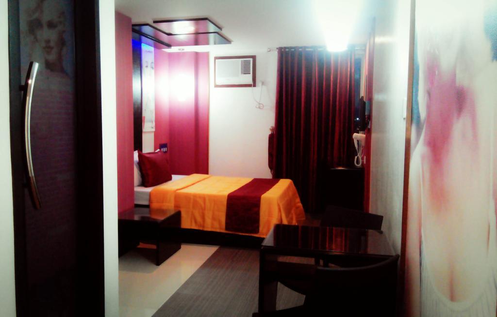 Icon Hotel North Edsa Quezon City Pokój zdjęcie